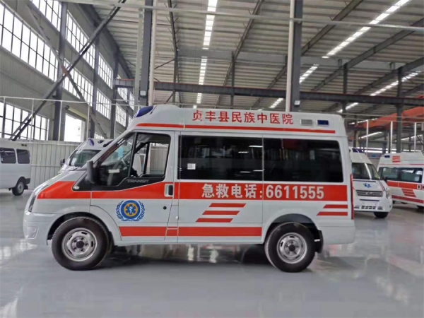 國六福特V362短軸中頂救護車