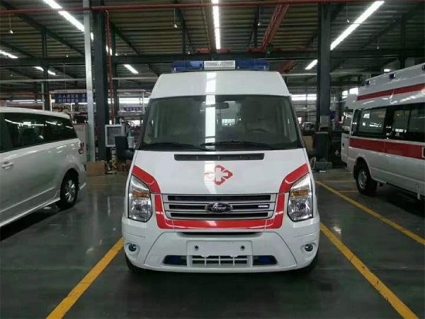 國六福特V348短軸中頂救護(hù)車