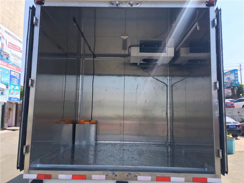 國六 福田奧鈴4.2米冷藏車