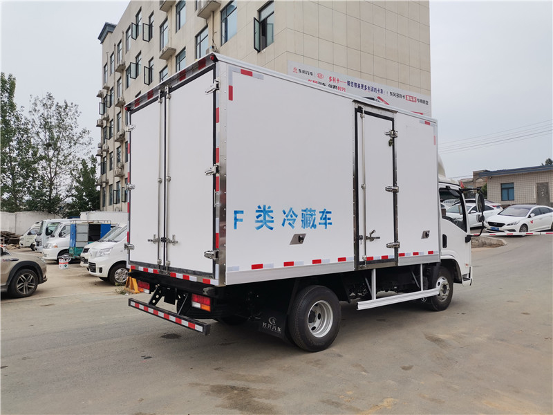 國(guó)六 陜汽德龍K3000藍(lán)牌冷藏車