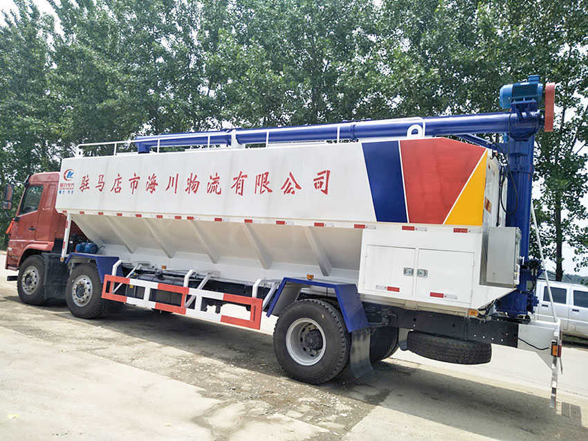 陜汽軒德小三軸30立方散裝飼料車