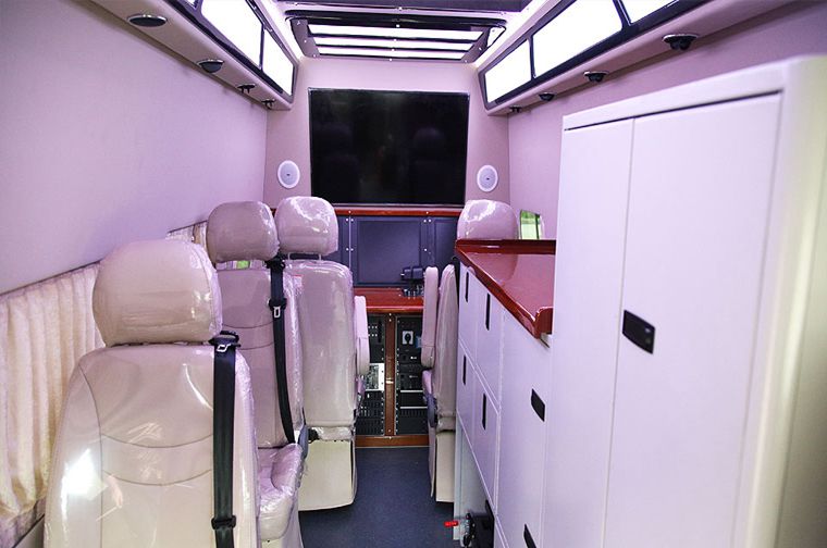 無(wú)人機(jī)指揮車(chē)